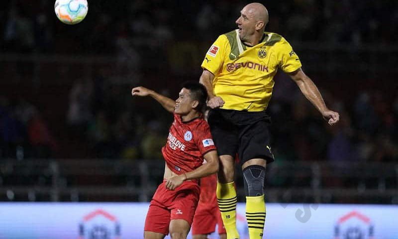 Jan Koller used to be one of the tallest and heaviest players