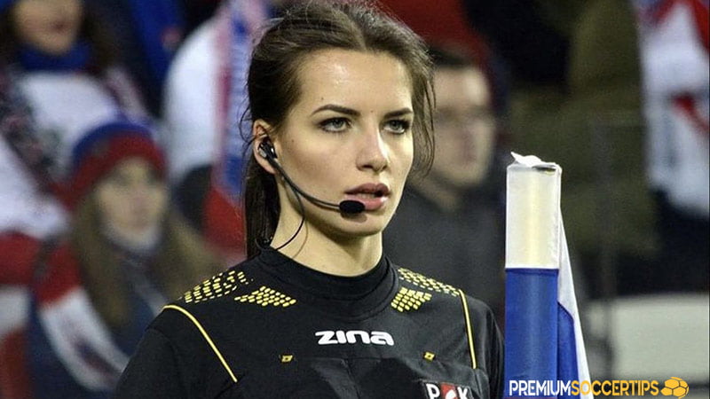 Karolina Bojar - Hottest female referees in football