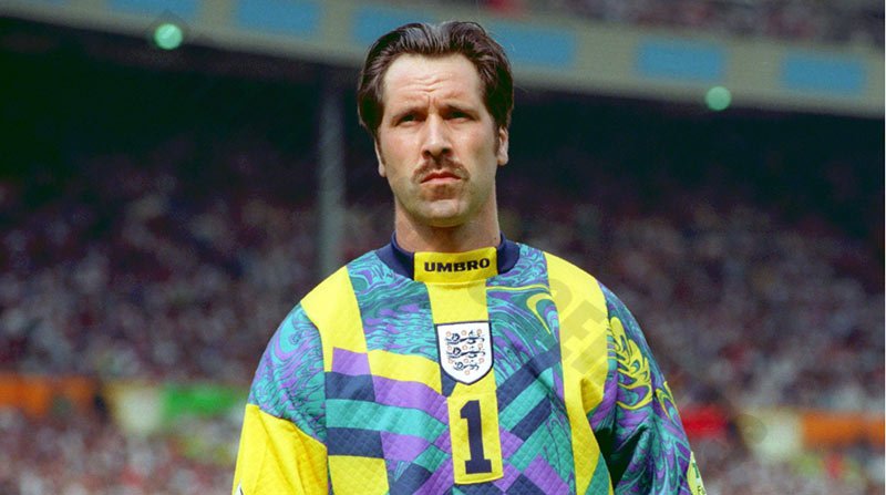 David Seaman - Famous football players with long hair