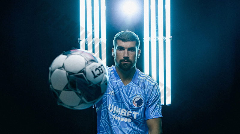 Mathew Ryan - Shortest goalkeeper in Premier League