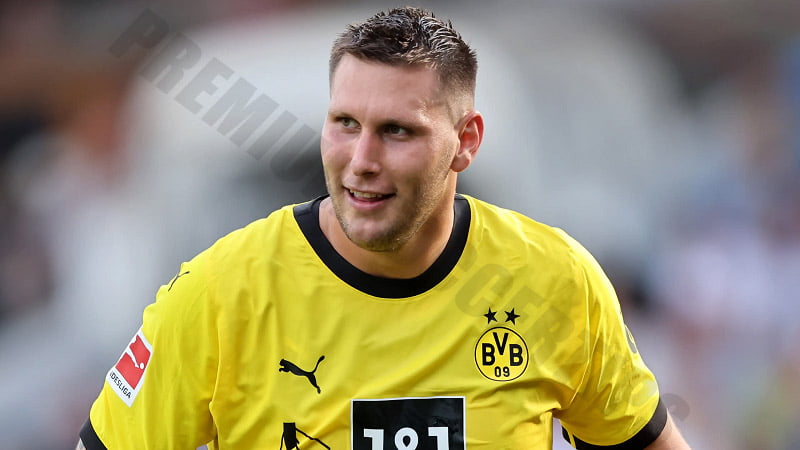 Niklas Sule - Famous soccer players with number 25