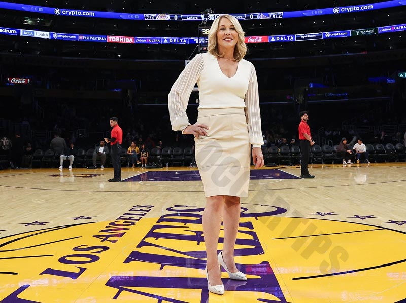 Doris Burke - Female sports reporters on espn