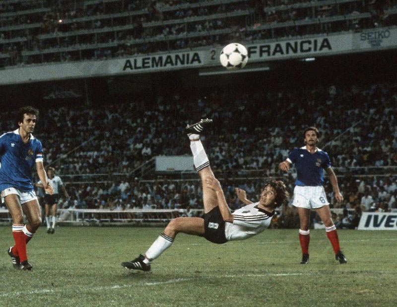 Klaus Fischer - Best bicycle kick in football