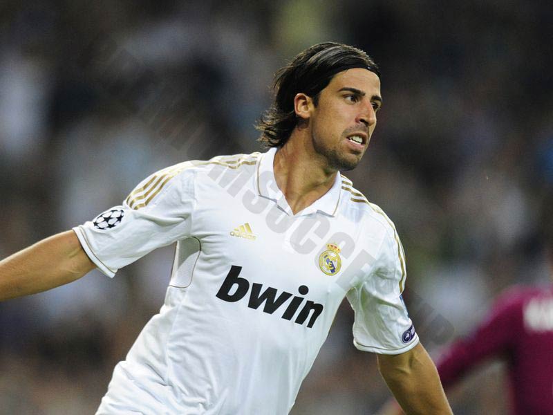 Sami Khedira - Soccer players with long hair and headband