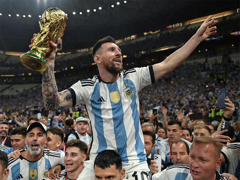 Messi winning World cup in 2022