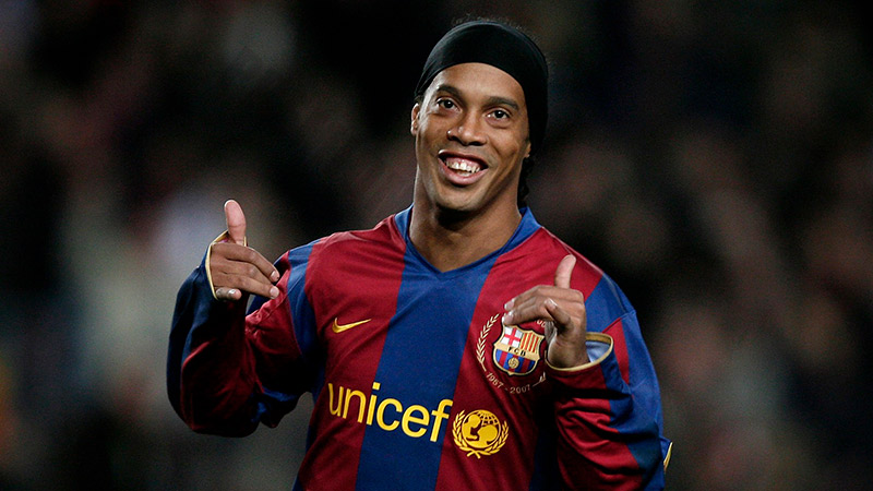 Top free kick goal: Ronaldinho (68 goals)