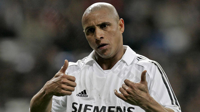 Legendary left-back Roberto Carlos