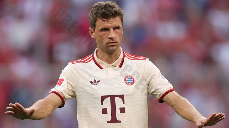 Most assist in a football game: Thomas Muller (302 assists)