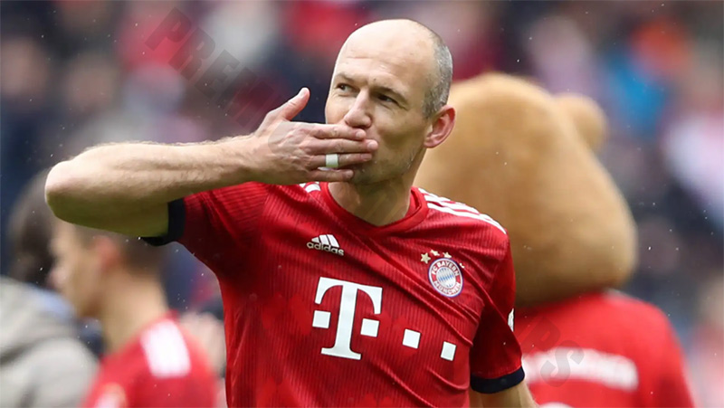 Last minute goals in football history: Arjen Robben: Borussia Dortmund 1-2 Bayern Munich (2012/13 Champions League Final)