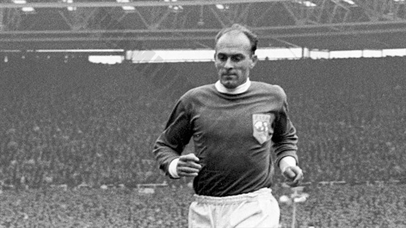 Famous bald soccer players: Alfredo De Stefano