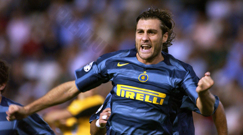 Fastest players to reach 100 career goals​: Christian Vieri (Inter Milan) - 138 games (2004)