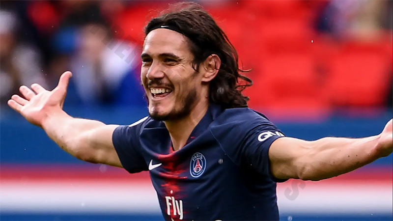 Edinson Cavani (PSG) - 135 games (2015)