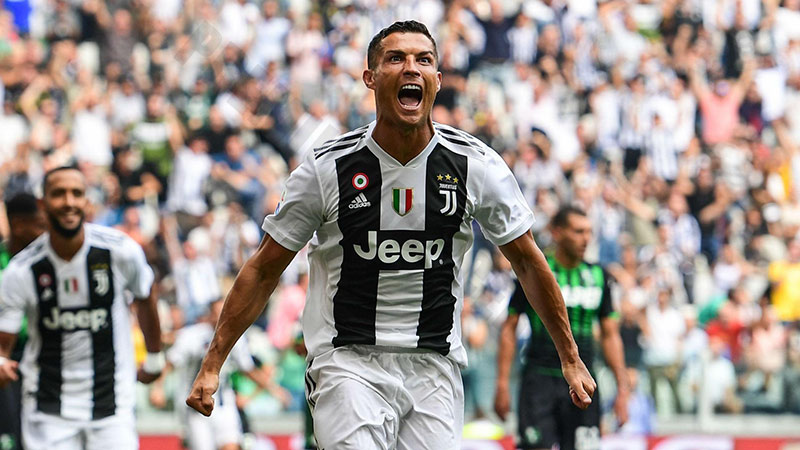 Cristiano Ronaldo (Juventus) - 131 games (2021)