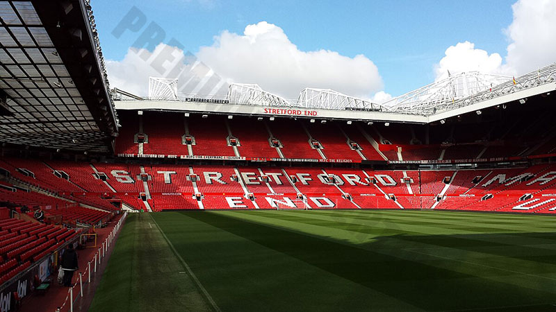 Oldest international football stadium in the world: Old Trafford (England - 1910)