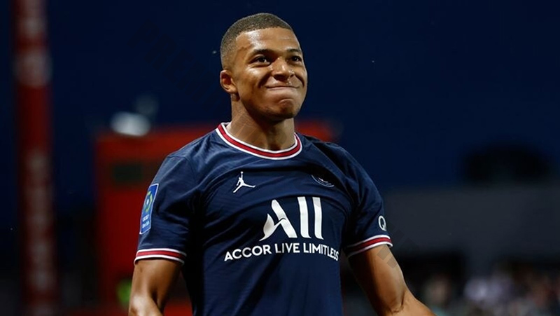 Football player richest in the world​: Kylian Mbappe ($180 million)