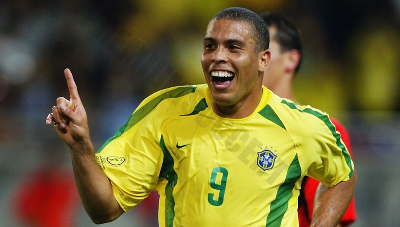 Who has scored most goals in the World cup: Ronaldo Nazário (Brazil) – 15 goals