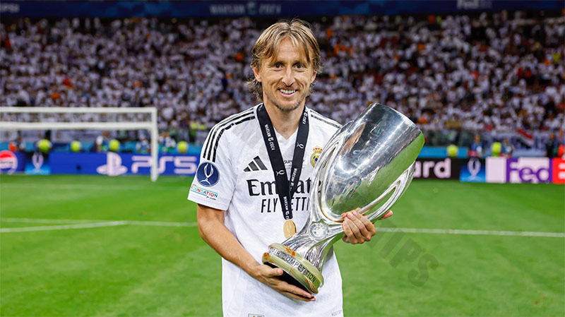 Who is the best player of the 21st century​: Luka Modric