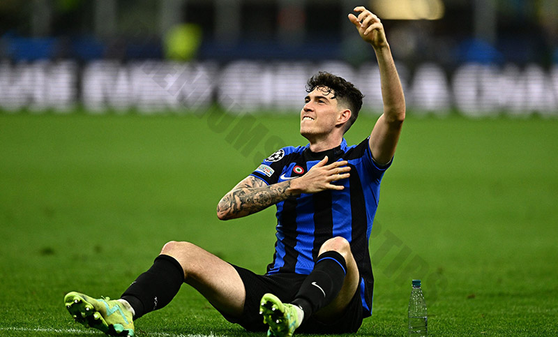 World best center backs in football​: Alessandro Bastoni - Inter Milan