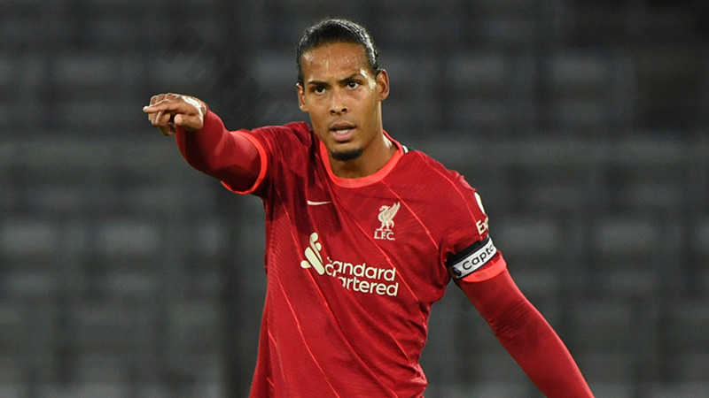 World best center backs in football​: Virgil Van Dijk - Liverpool