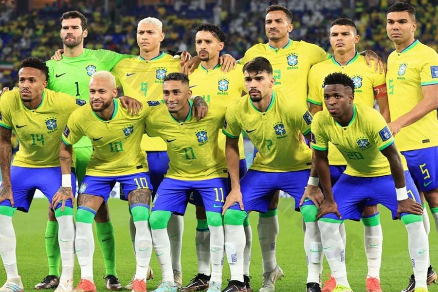 Best football team in the world country: Brazil (1834.21 points)