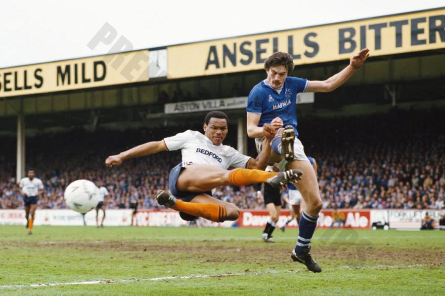 Derek Mountfield - Players worst own goals in football