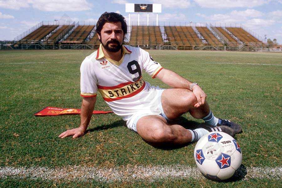 Gerd Müller is in the top 10 highest scorer in soccer