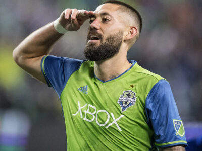 Clint Dempsey - Great technique and strong fighting spirit help the team rise high