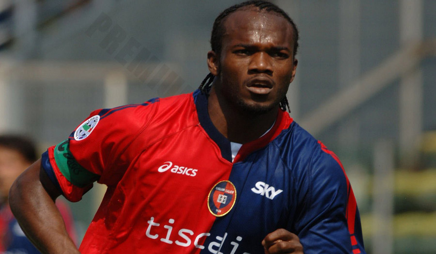 David Suazo – Lightning speed, explosive in scoring in the first half