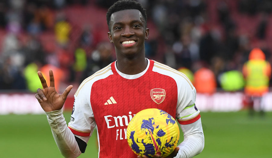 Eddie Nketiah - Friendly, lovely smile and close to fans