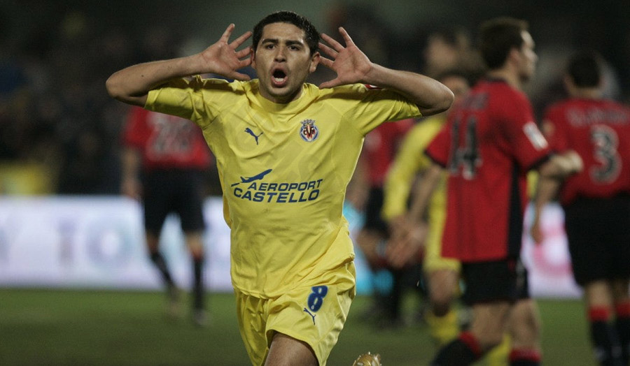Juan Román Riquelme - Genius midfielder with the ability to create super moves, is the soul of Villarreal
