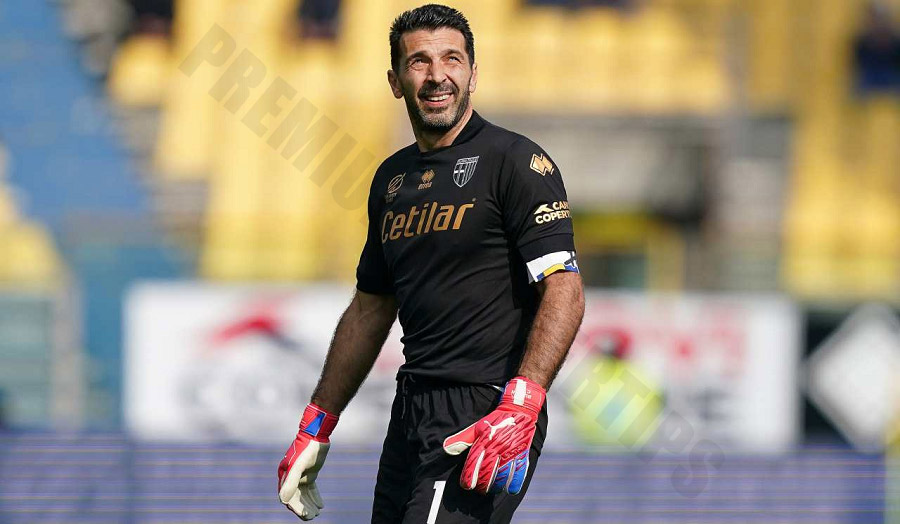 Luigi Turci - A consistent goalkeeper, providing a solid defensive foundation for the team
