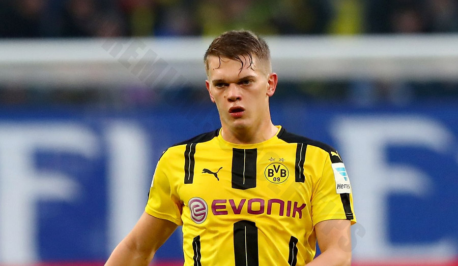 Matthias Ginter - The steel shield of the defense, good support in both defense and dead ball