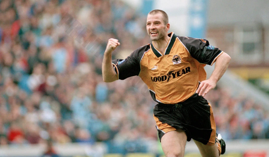 Steve Bull – The greatest striker, scored over 300 goals for Wolves