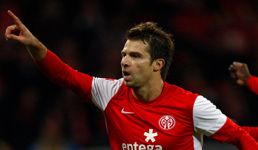 Andreas Ivanschitz – Creative midfielder with excellent free-kick ability