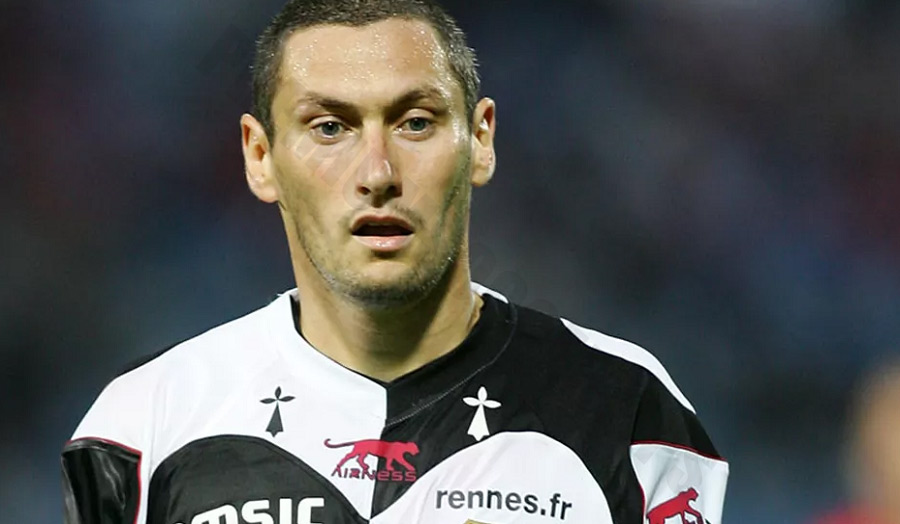 Olivier Monterrubio - Creative attacking midfielder, good dribbler and playmaker