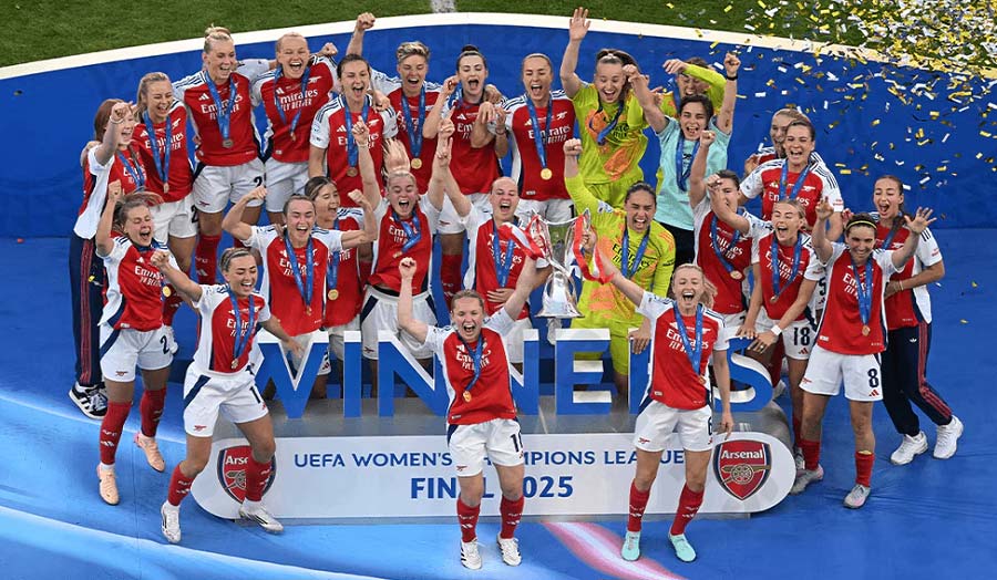 Arsenal Women - The most traditional club, focusing on control and technique