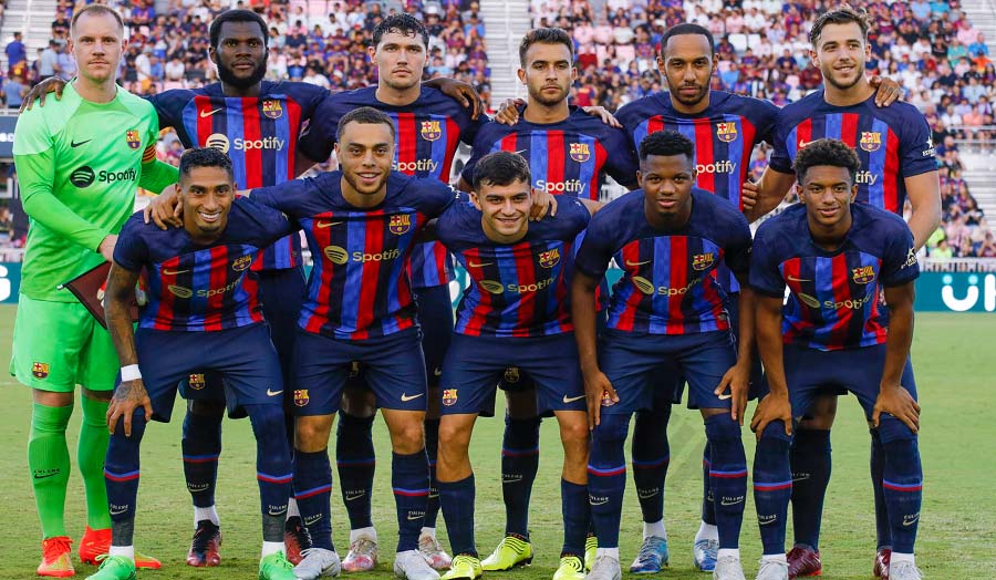 Barcelona – Symbol of the art of control and the charming Tiki-Taka style of play