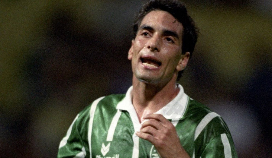 Edmundo - The wild talent "O Animal" who can turn a match around in a moment
