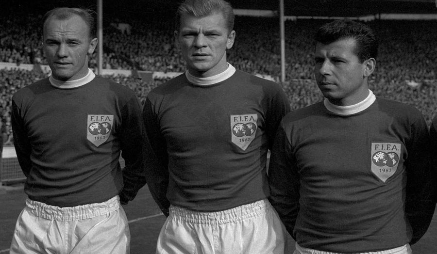 Ján Popluhár – Steel defensive monument and "Golden player" of Slovakian football