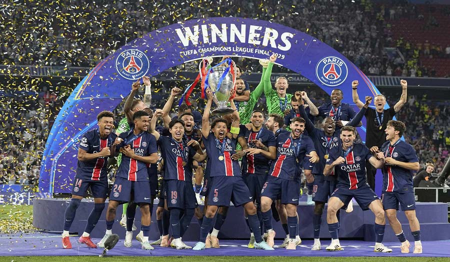Paris Saint-Germain – The rich guy exploded with a star-studded squad and overwhelming domestic advantage