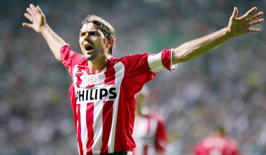 Phillip Cocu – A versatile tactical conductor, controlling the gameplay and making his mark as a coach