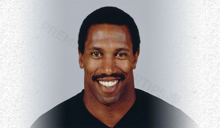Jerry Robinson UCLA linebacker, College Football Hall of Famer and NFL veteran