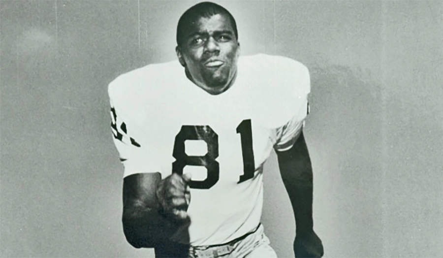 Alan Page in action during Notre Dame’s 1966 championship season