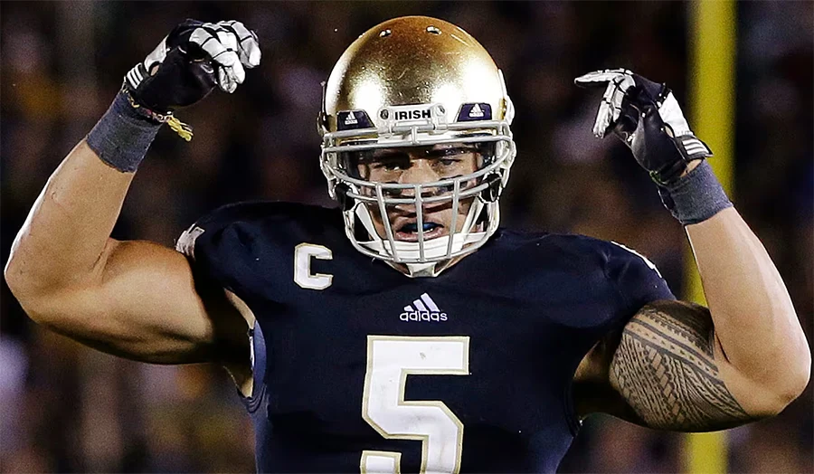 Manti Te’o celebrating a defensive stop for Notre Dame during the 2012 season